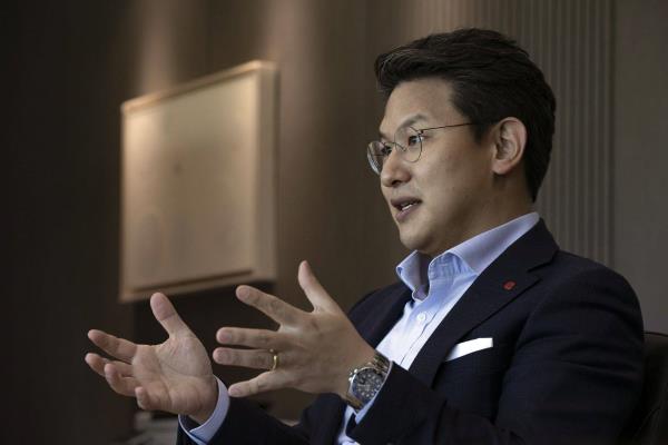 Lotte Biologics CEO Richard Lee during an interview at the company's headquarters in Seoul on Oct. 19. The planned expansion of Lotte Biologics will build on the $160 million purchase of a Bristol-Myers Squibb plant in upstate New York. | BLOOMBERG